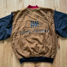 Load image into Gallery viewer, Archive Issey Miyake Men 80’s block colour nylon bomber jacket with large back logo

